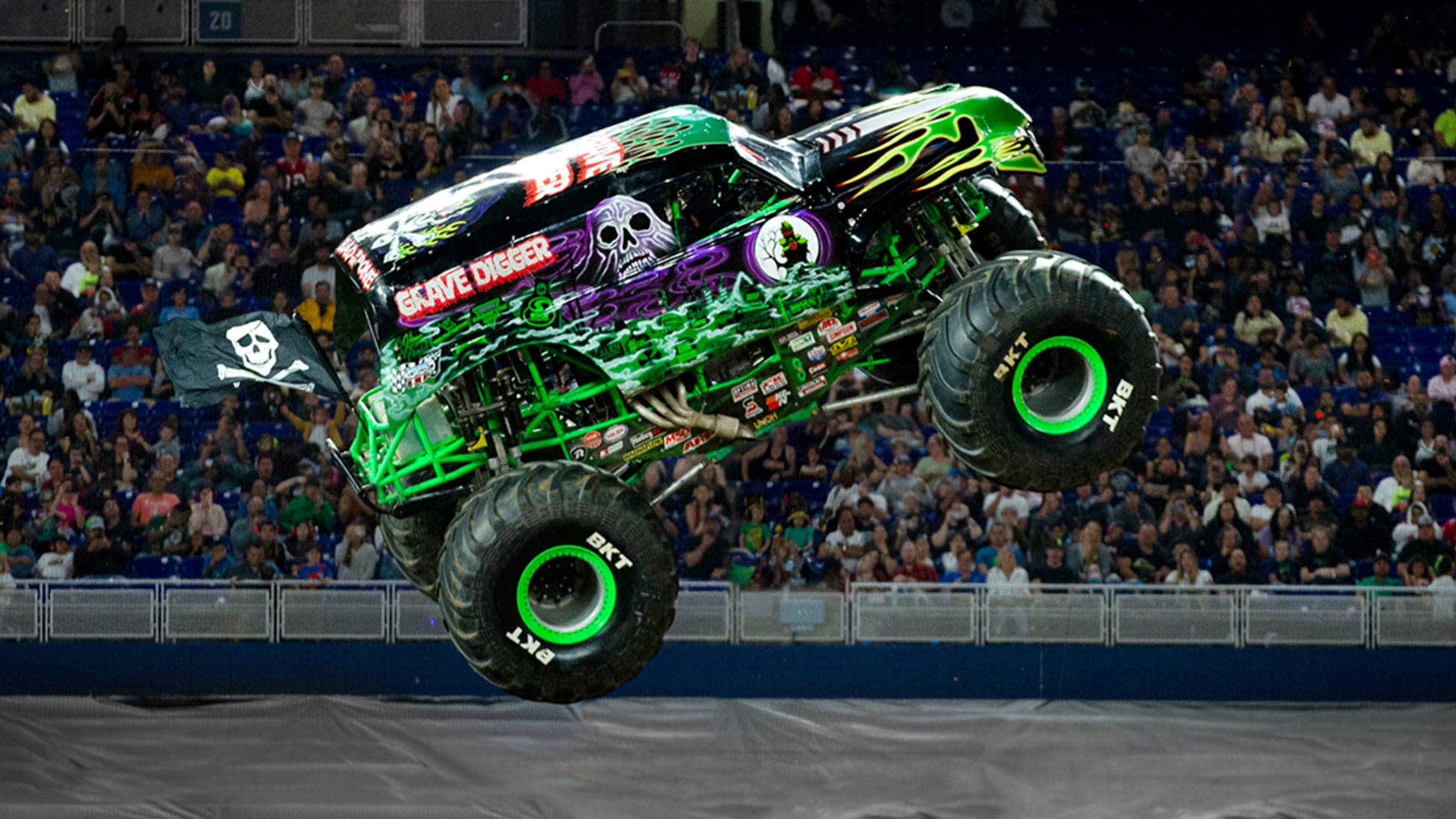 MONSTER JAM 2027 - SUPER WEEKEND FAN PASS VIP