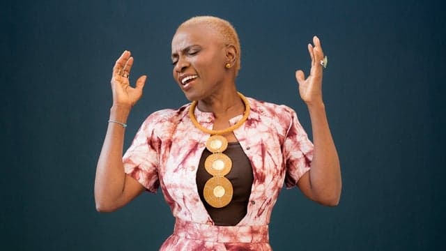 ANGELIQUE KIDJO