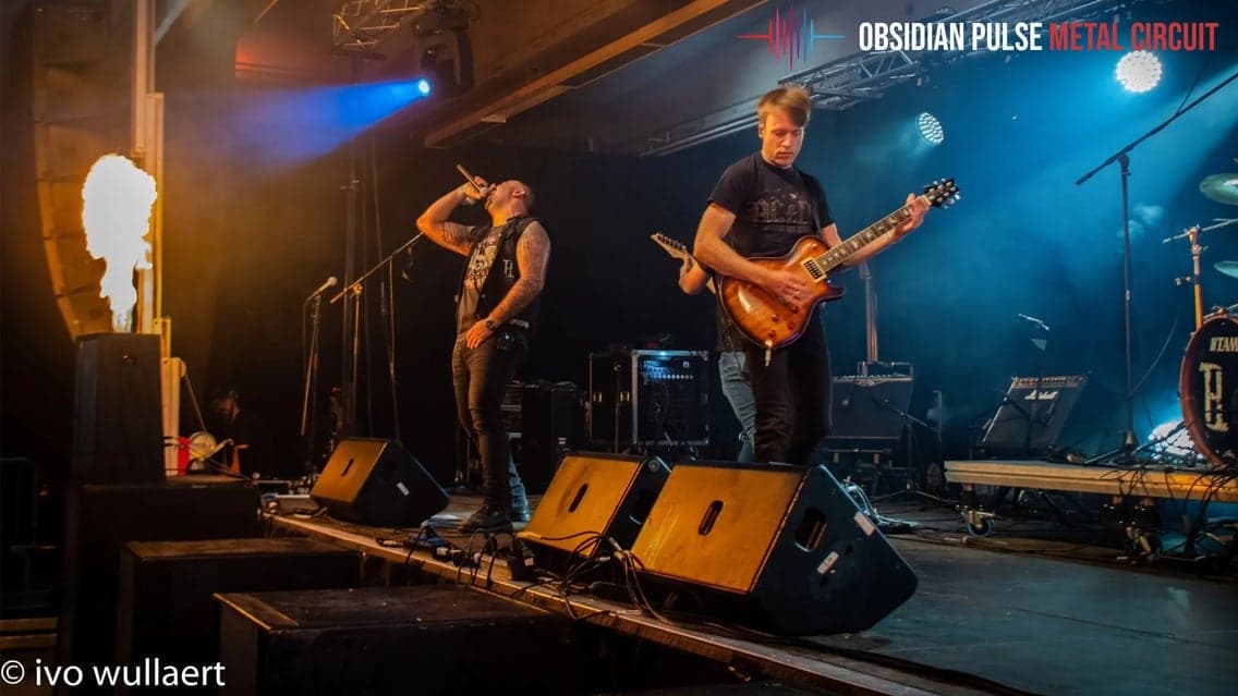 Obsidian Pulse Metal Circuit