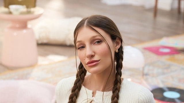 Yami Safdie - Querida Yo - Euro Tour