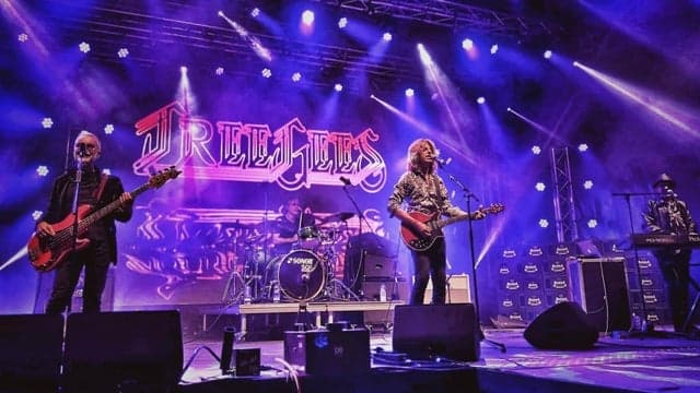 Bee Gees - 60 Years of Hits