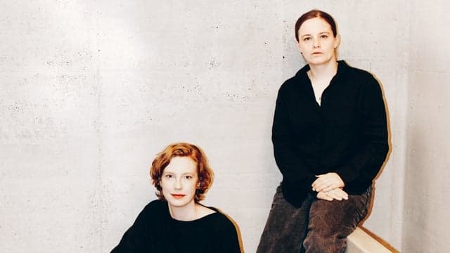 Jasna Fritzi Bauer & Luise Wolfram lesen Love Letters