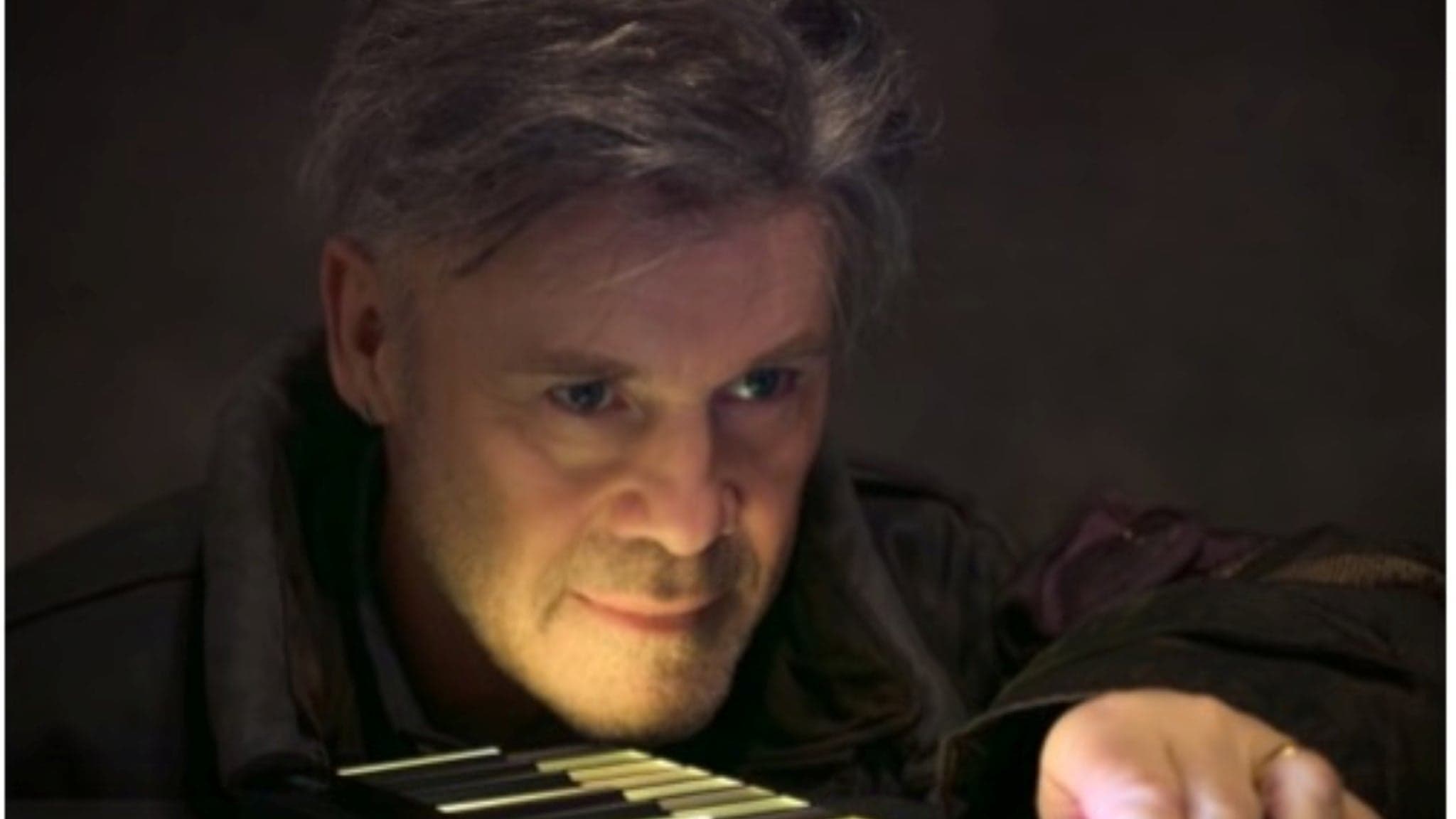 Thomas Dolby Plust Guest Martin McAloon